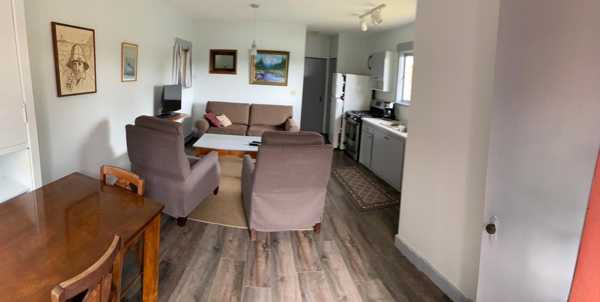 Отель Woods End Landing Bamfield Номер фото
